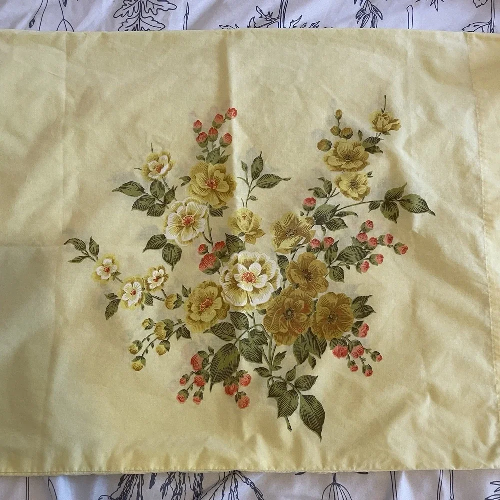 Dan River Tranquale Vintage Pillowcase Light Yellow Floral‎ Flowers